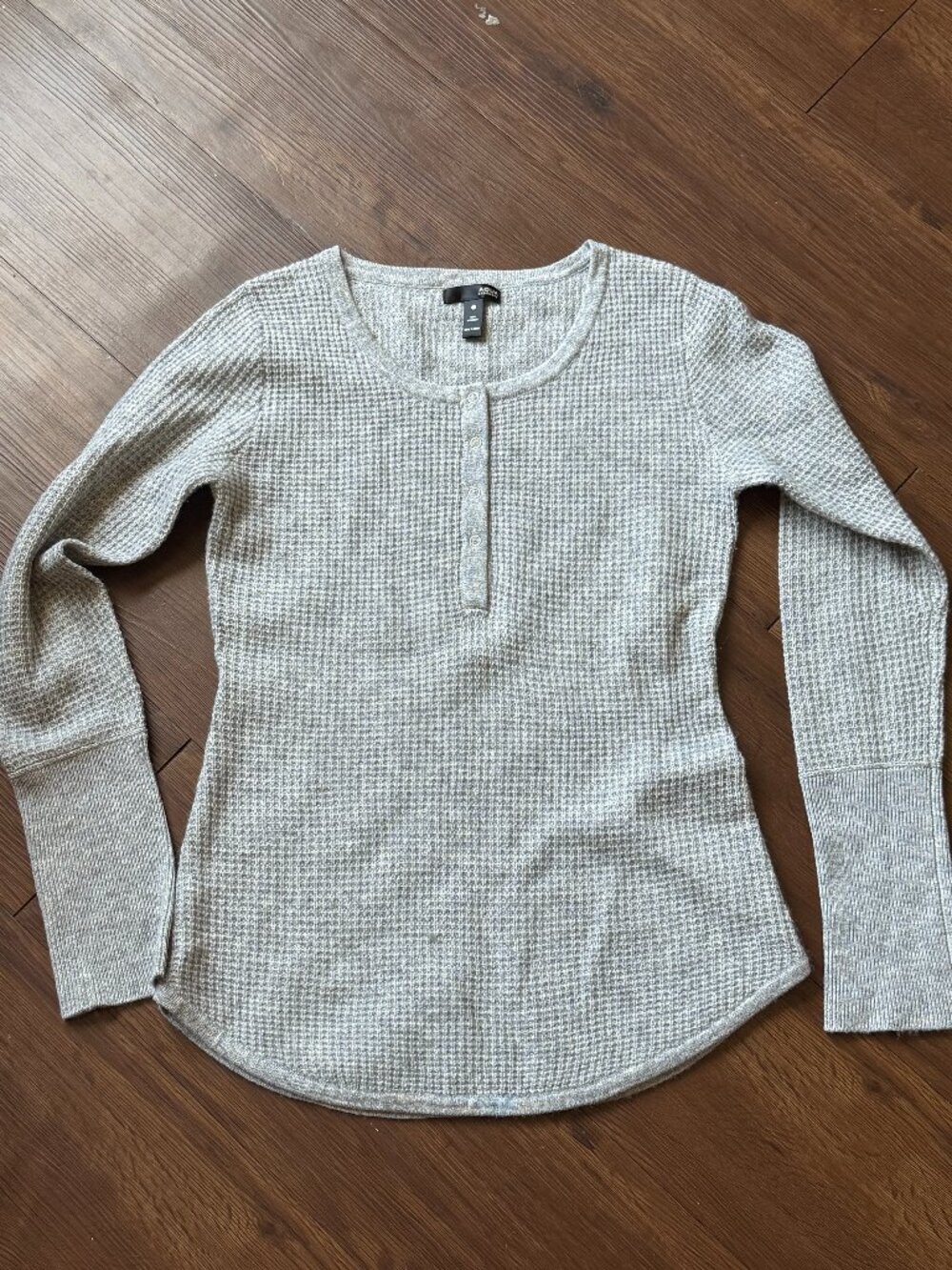 Aqua Cashmere Waffle Knit Henley M Top Gray Quiet Luxury Soft Girl 3794
